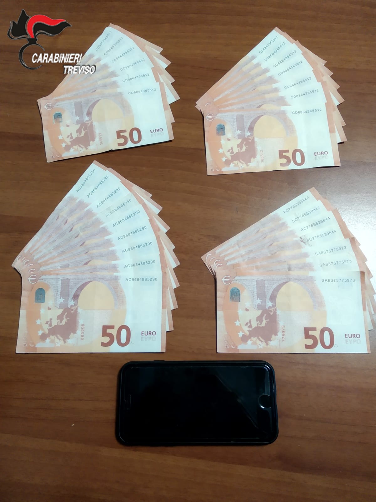NELLA MARCA: SPENDEVANO BANCONOTE FALSE, SEI GIOVANI DENUNCIATI